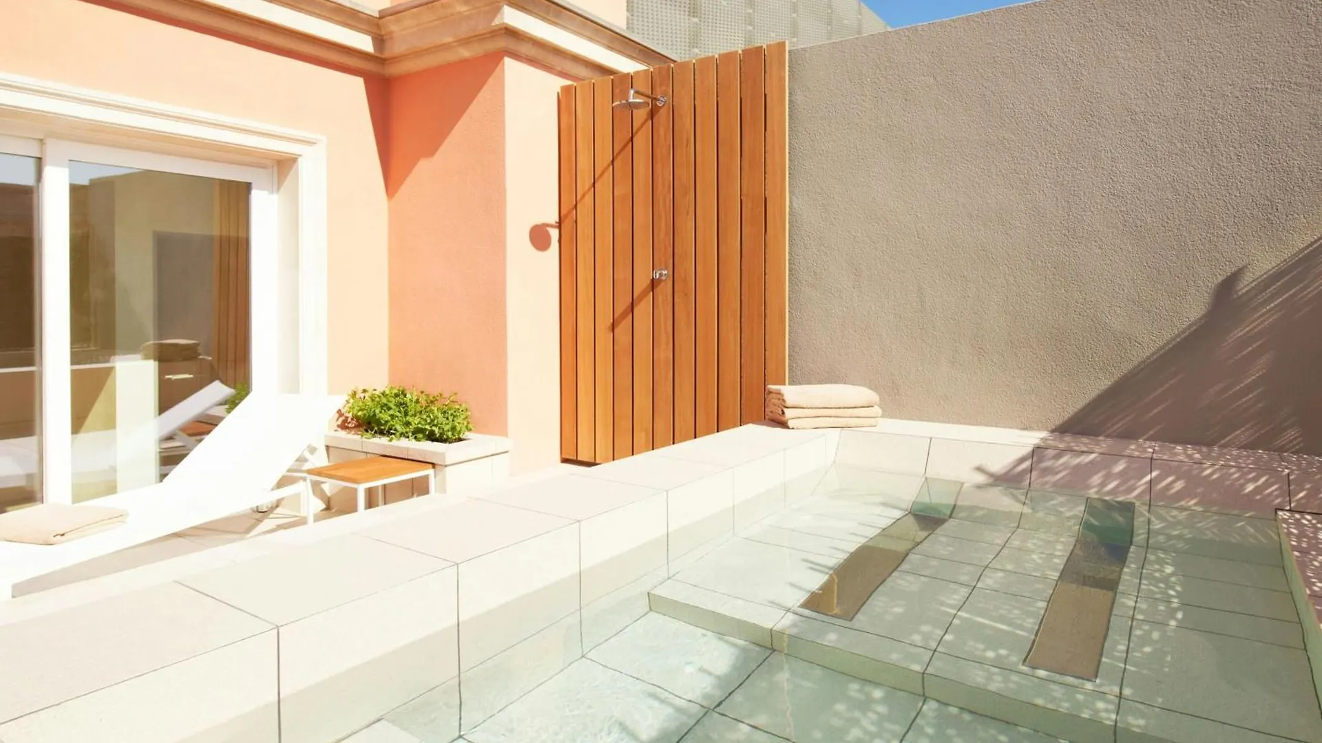 Le Meridien Barcelona 5*,  Hiszpania