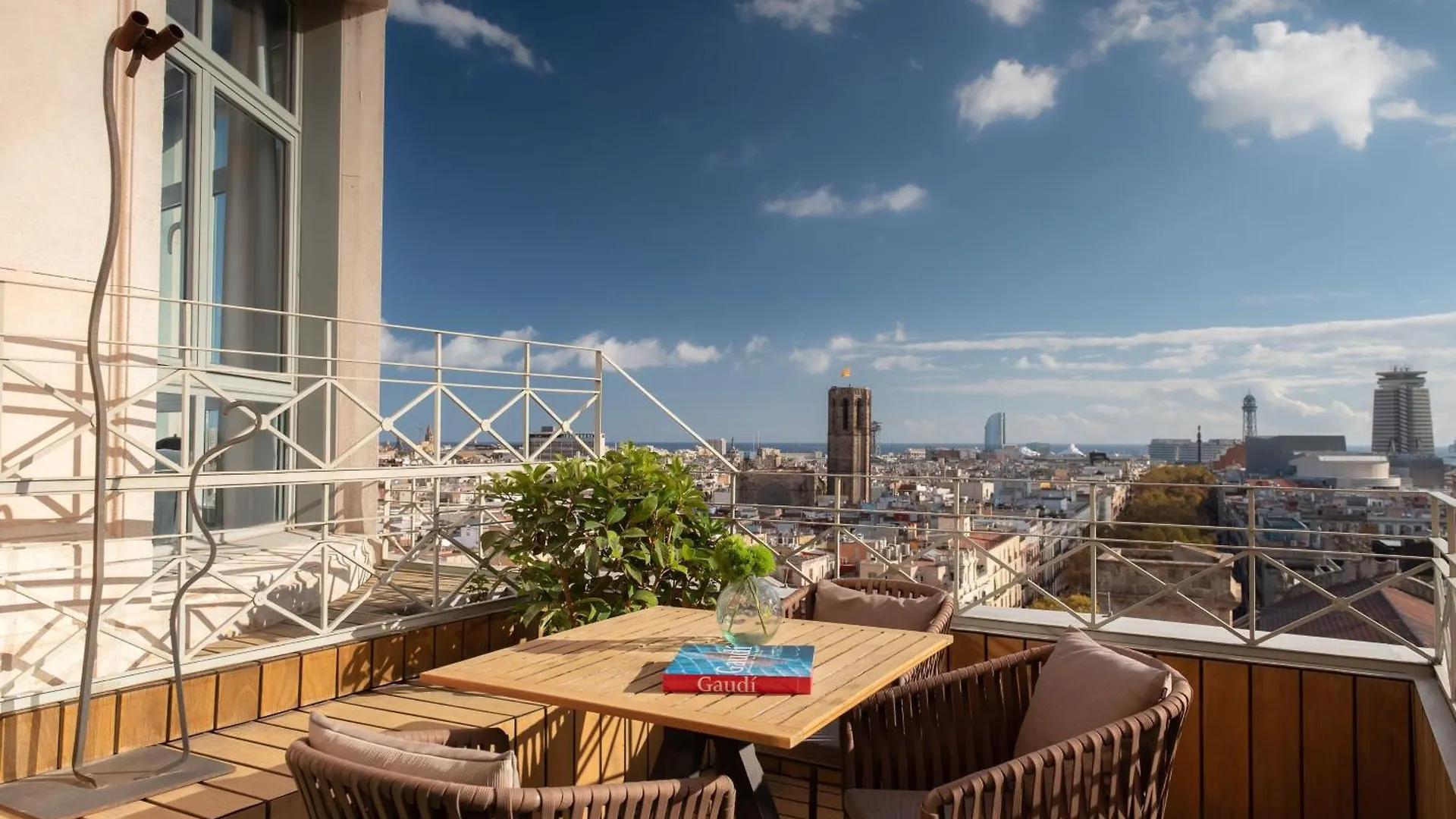 Отель Le Meridien Барселона