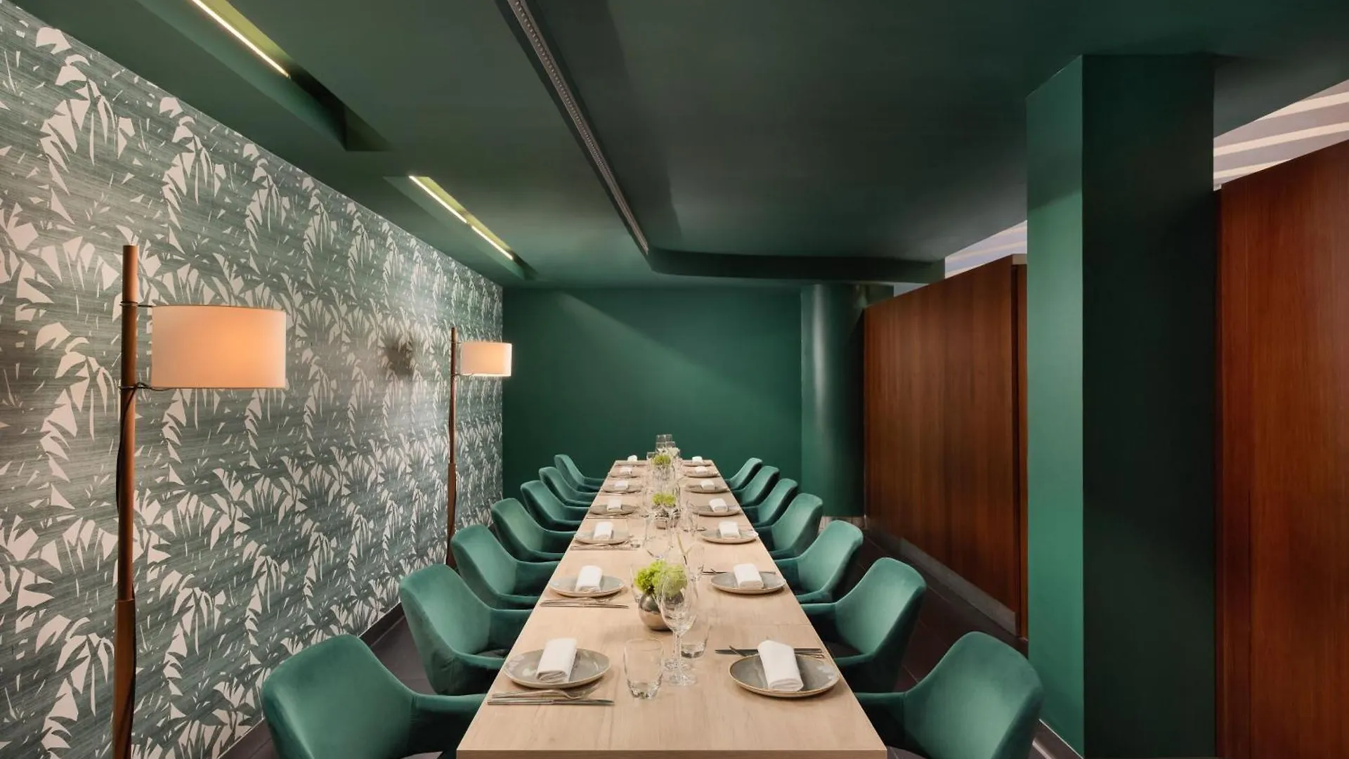 Le Meridien Барселона Отель