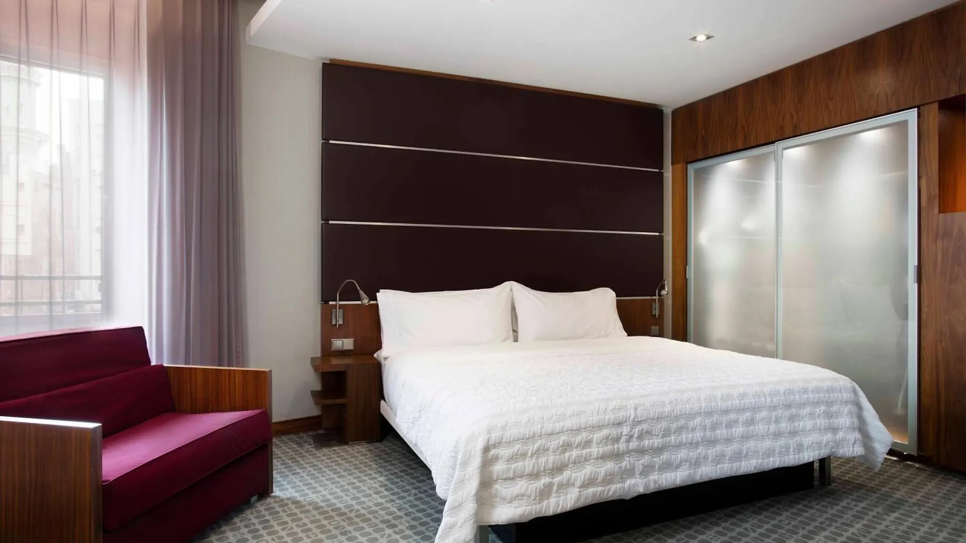 Le Meridien Барселона Отель