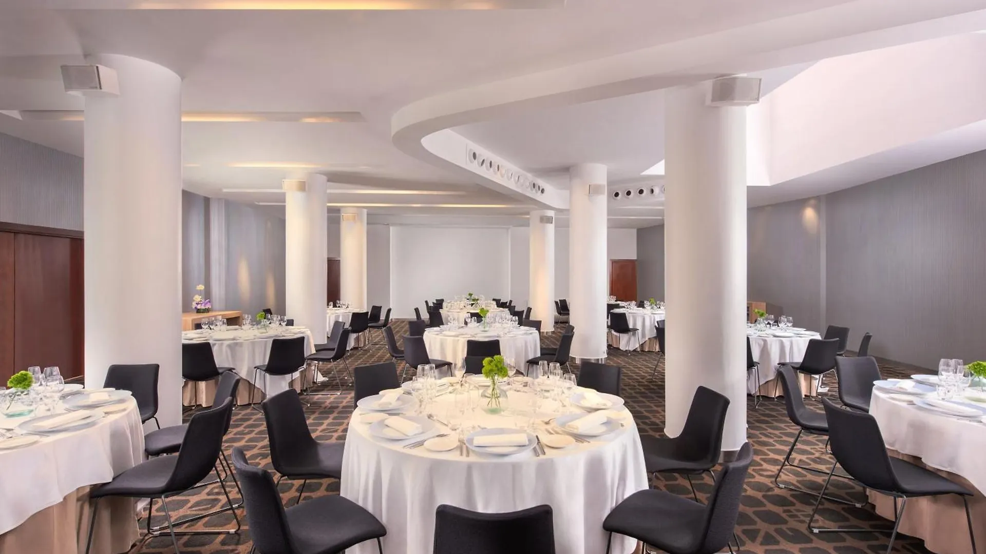 Le Meridien Barcelona Hotel