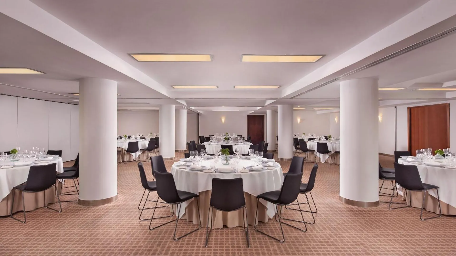 Le Meridien Barcelona Hotel
